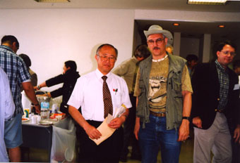 ICPS Tokyo 2002 Prof. Kondo & Siggi